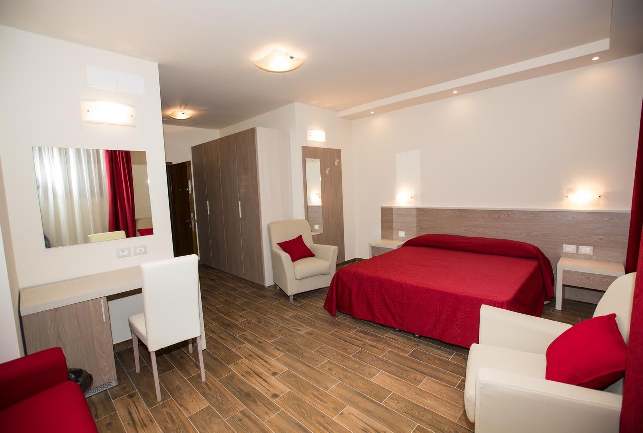 Double or Twin Room,648953835:JPEG
